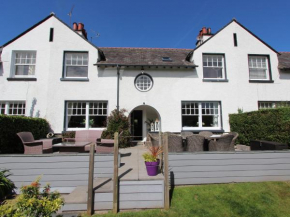 Moss Bank House